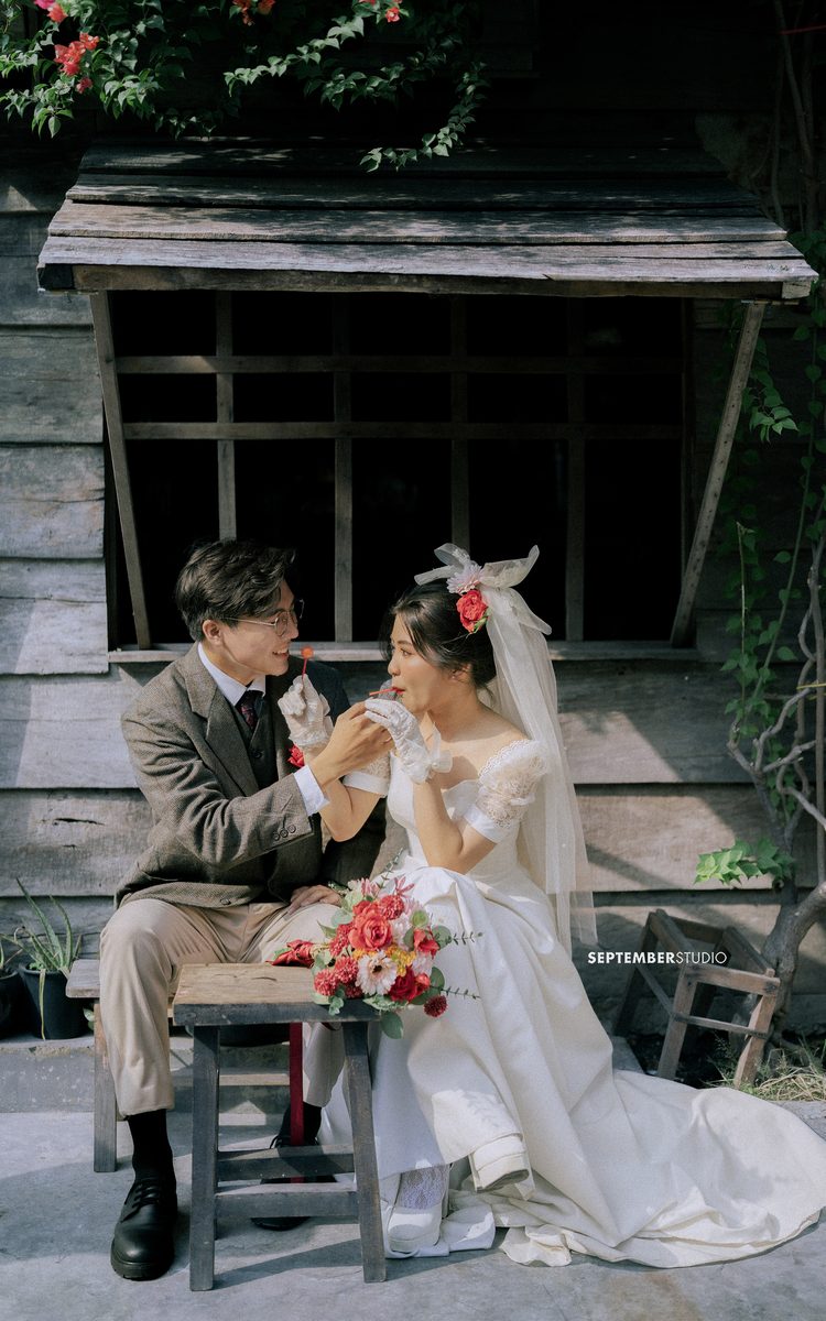 ảnh cưới retro phong cách thập niên 90 - September Studio